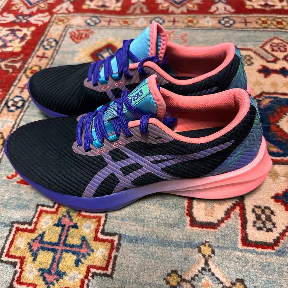 Asics Versablast Women’s Athletic Shoe - Sun Coral